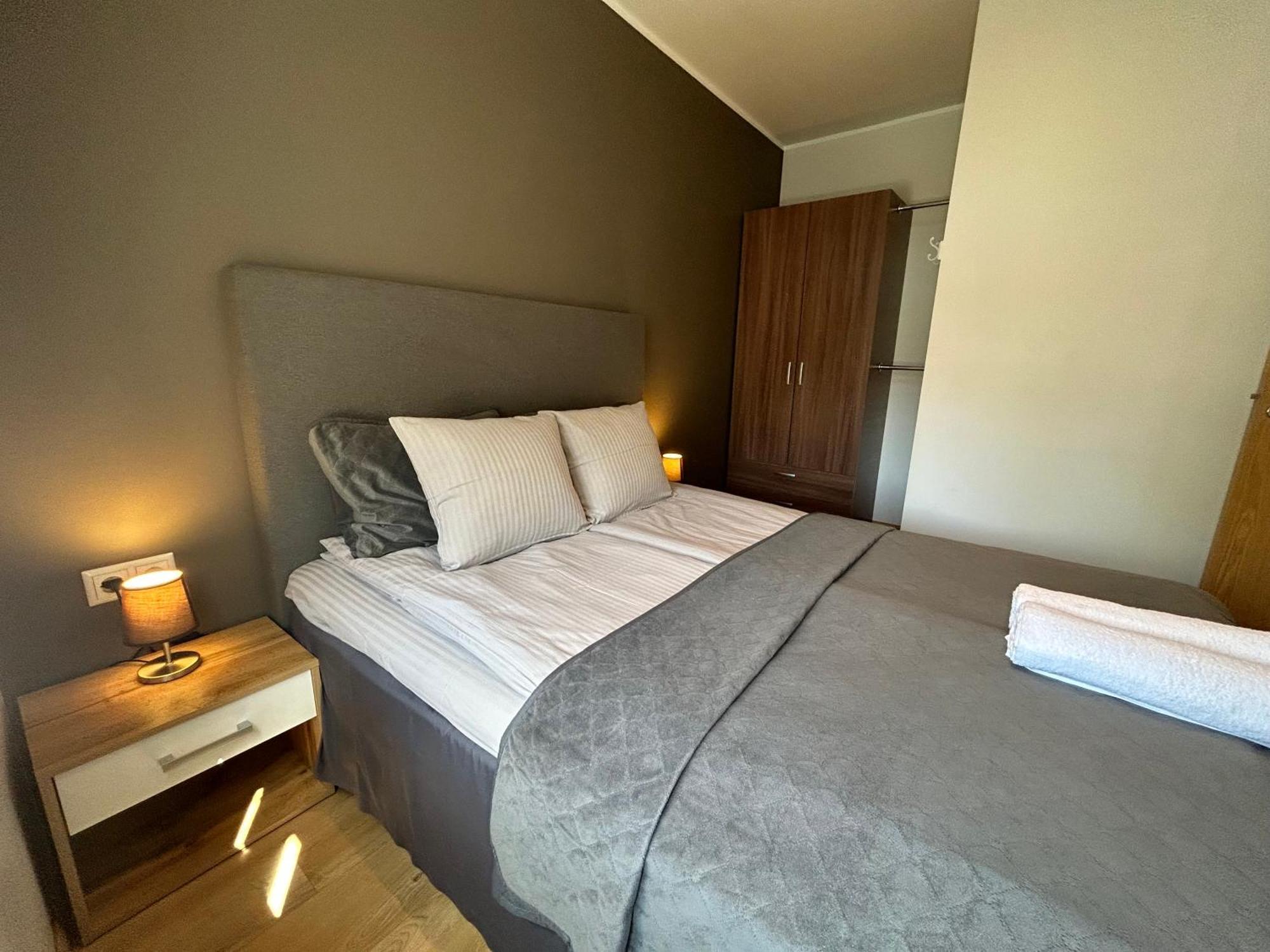 Jon'S 2 Apartments Parnu Bagian luar foto